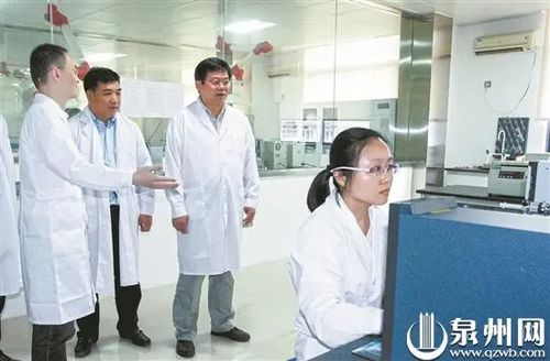 陳慶堂獲評中國農業 鄉村振興十大領袖人物 ,多所晉江學校獲晉江鄉賢捐款